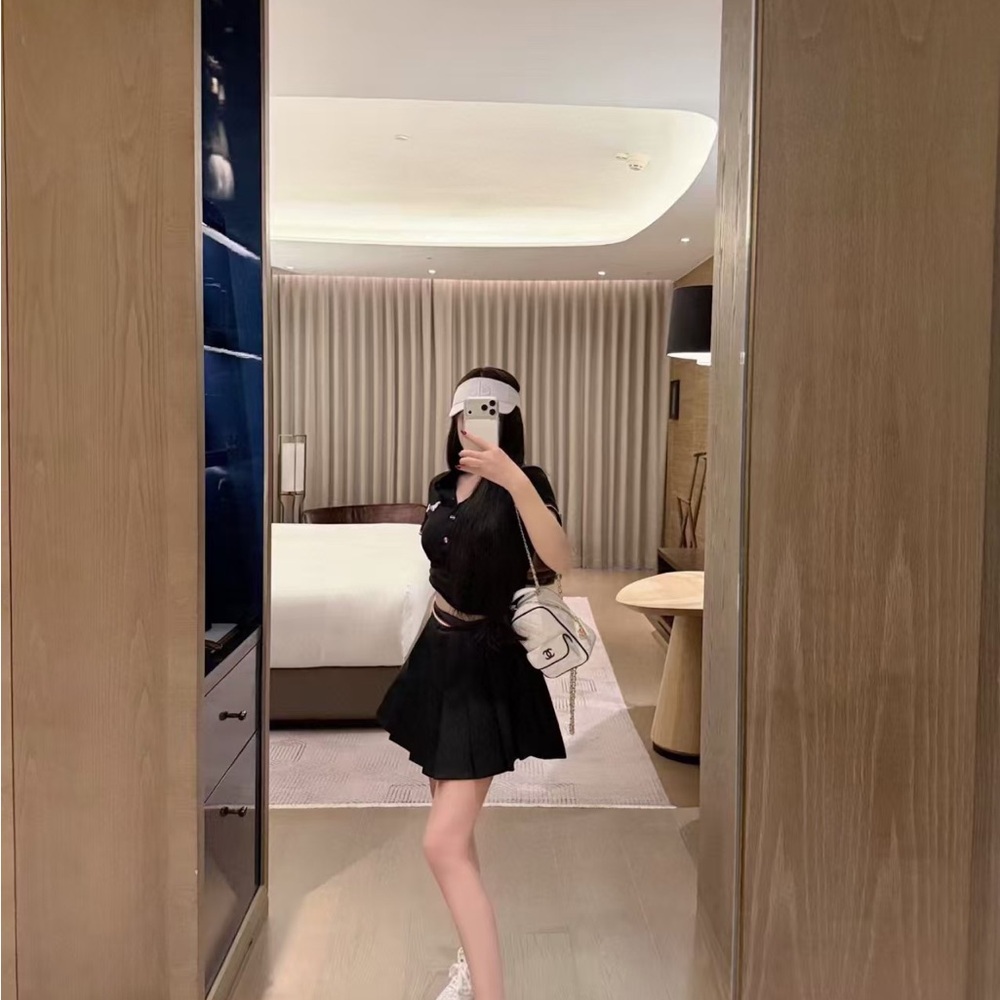 THOM BROWNE Polo Shirt Short-Sleeve Pleated Skirt Set - Casual Two-Piece Set - Picture 3 of 9